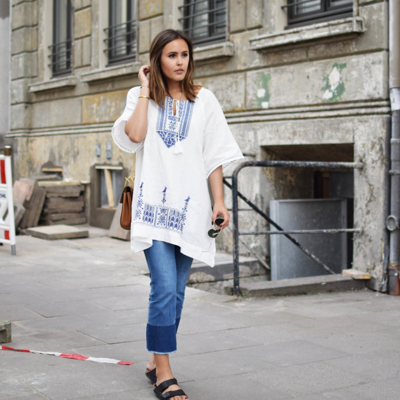 tunika und cropped jeans