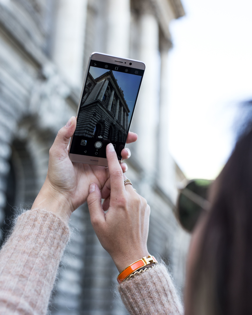 picture with the huawei mate 9 from a building in munich city