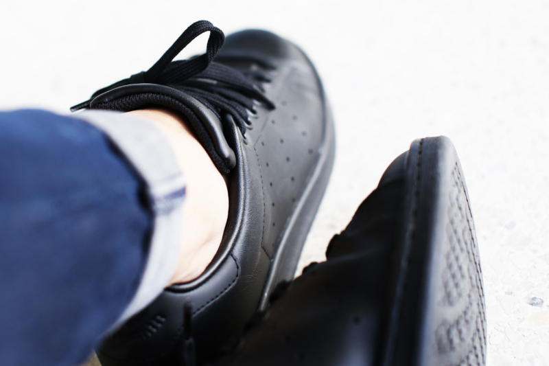 Schwarze Sneakers