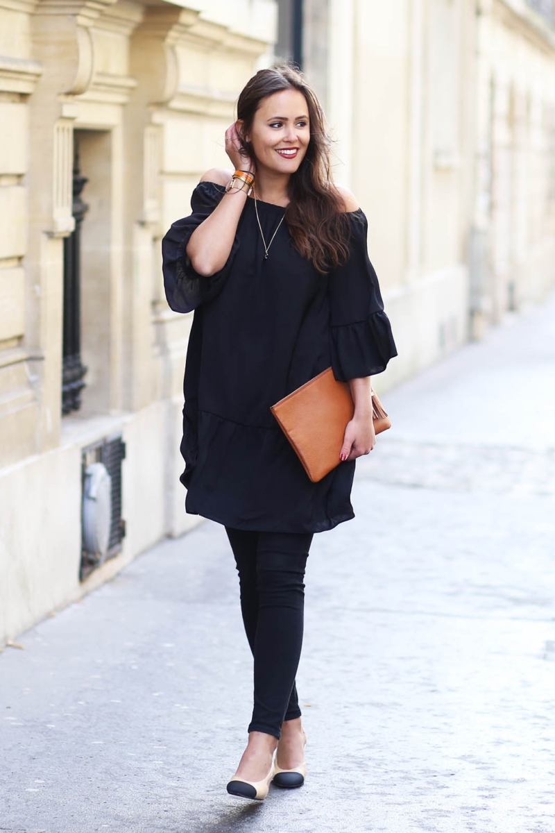 schwarze kleid mit jeans