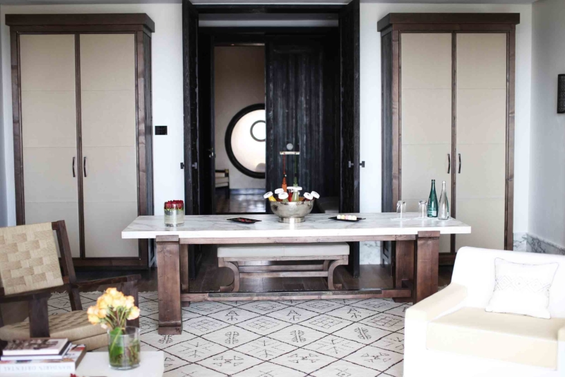 mandarin oriental hotel tisch mit getränken